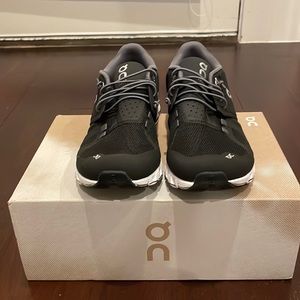On Cloud running shoes.  New in Box, never worn. Black size 7, Euro 40